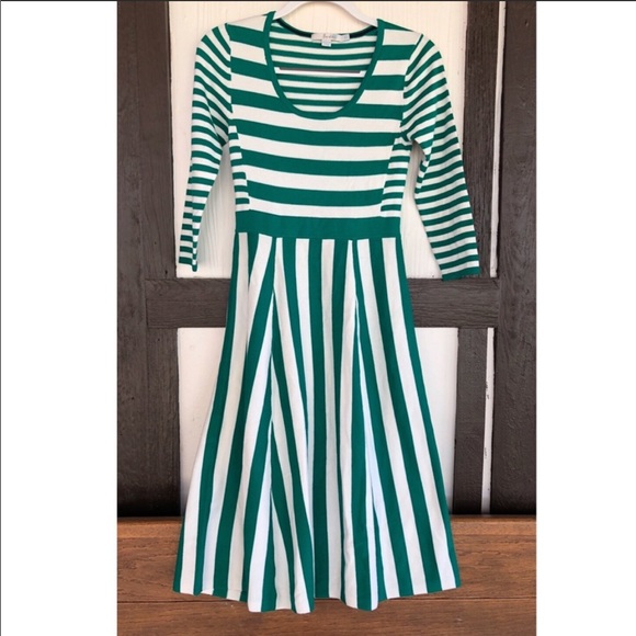 Boden Green Stripe Knit Dress 8 - Picture 5 of 8